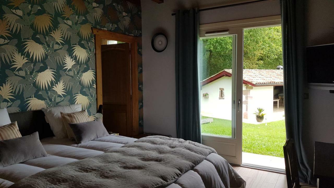 Maison D Hotes Lapitxuri Arcangues Bagian luar foto