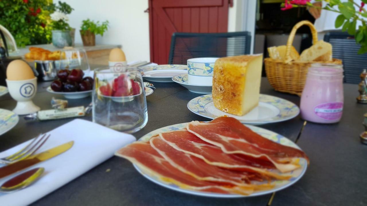Maison D Hotes Lapitxuri Arcangues Bagian luar foto