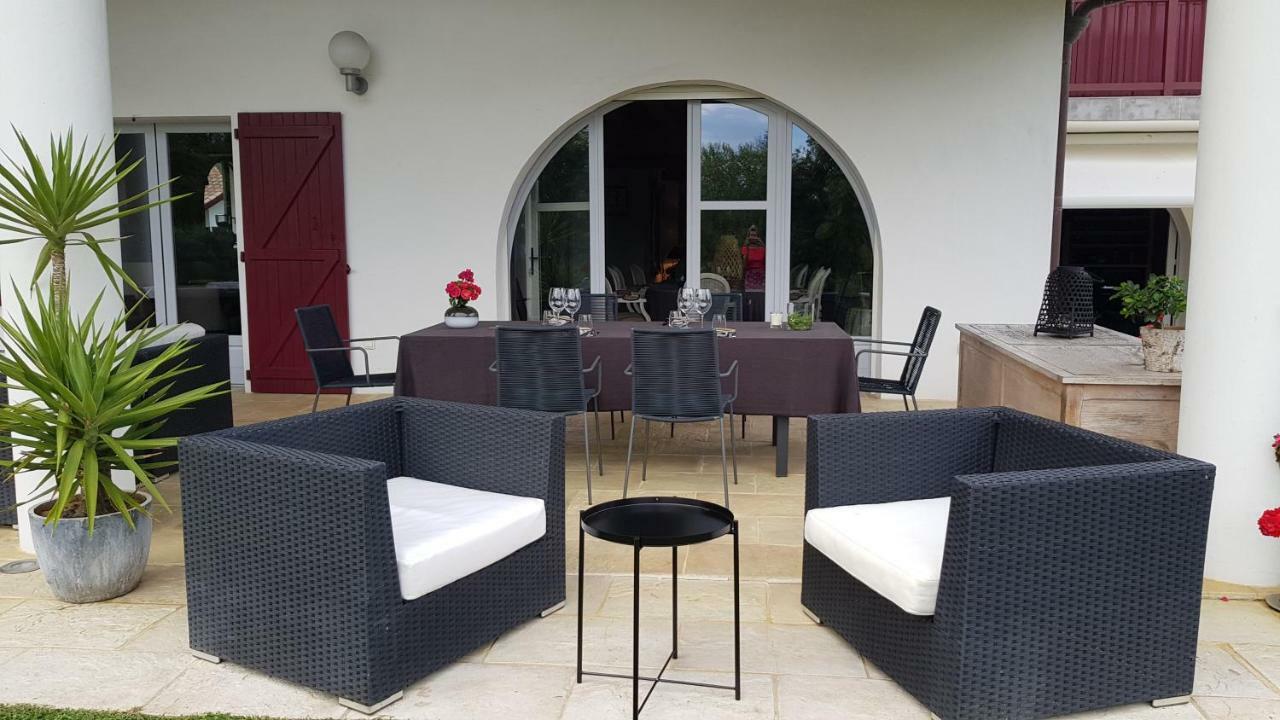 Maison D Hotes Lapitxuri Arcangues Bagian luar foto